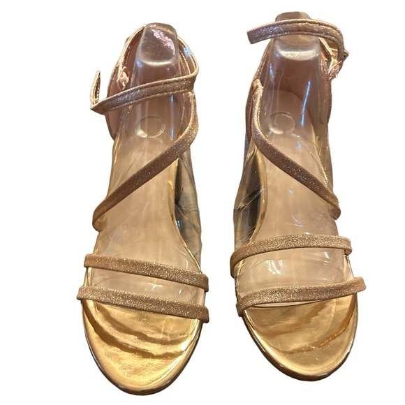 Journee Collection Bella  Rose Gold Sandal size 7 - Picture 4 of 11